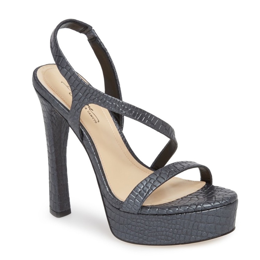 Vince Camuto Gray Textured Heels